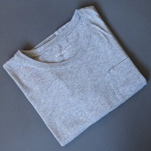 EVERLANE LONG-SLEEVE BOX CUT POCKET T  |  GREY